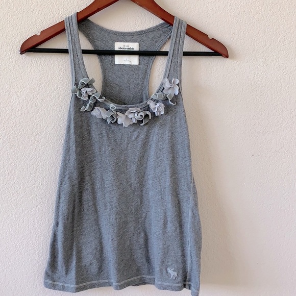 abercrombie kids Other - Abercrombie kids appliqué racerback tank sz L